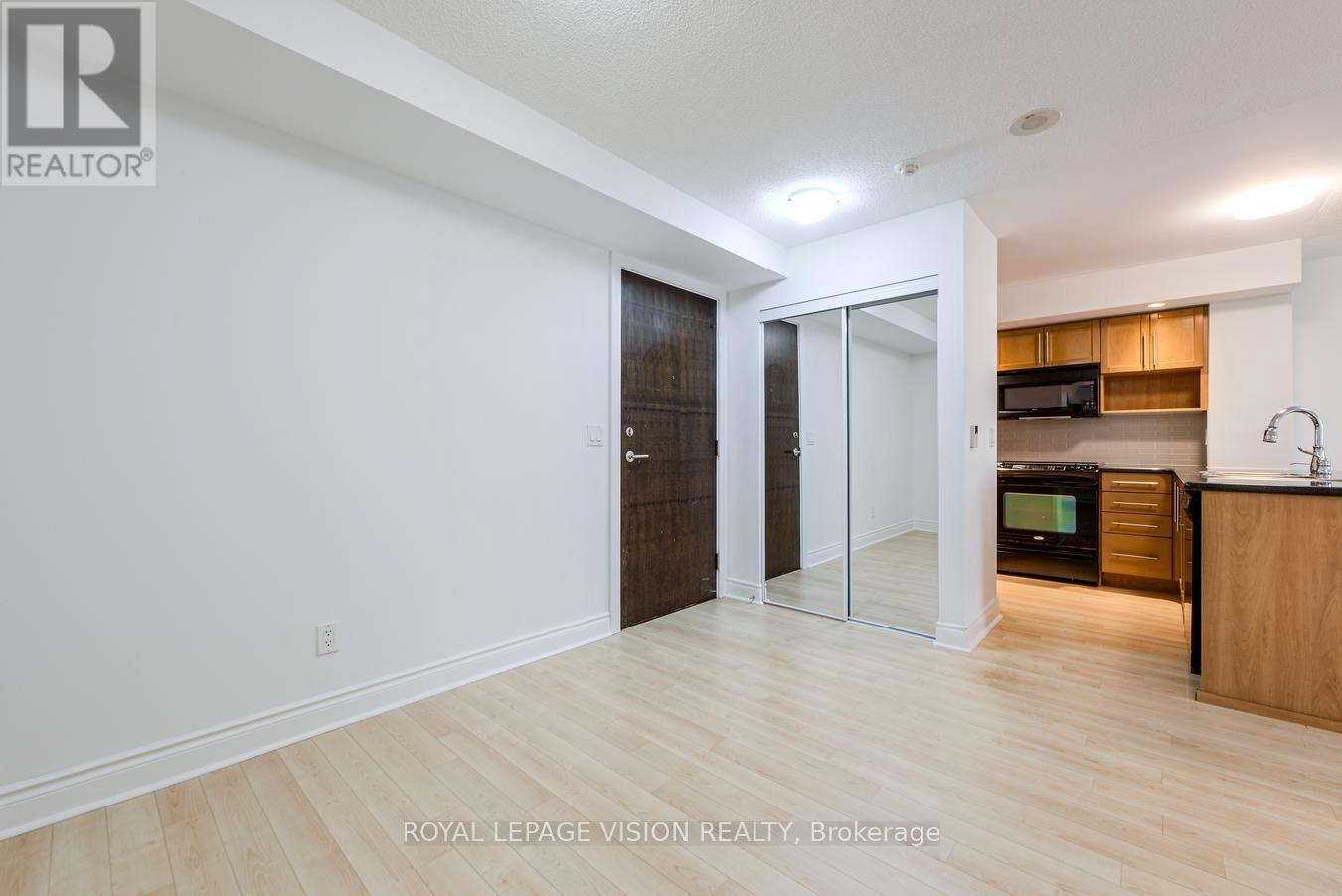 583 - 23 Cox Boulevard, Markham, Ontario  L3R 7Z9 - Photo 10 - N12474874