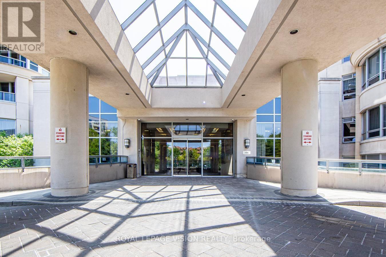 583 - 23 Cox Boulevard, Markham, Ontario  L3R 7Z9 - Photo 2 - N12474874