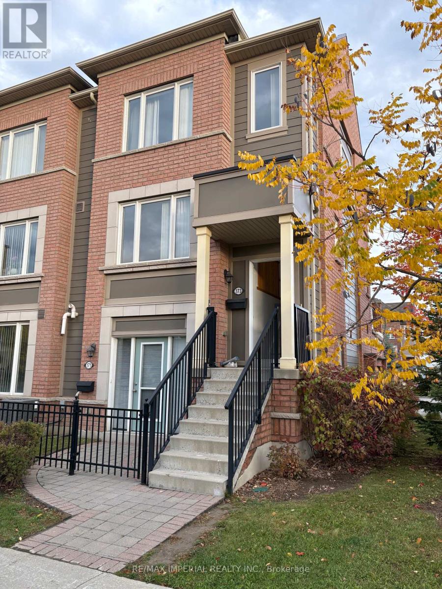 54 - 173 Lewis Honey Drive, Aurora, Ontario  L4G 0R9 - Photo 3 - N12474890
