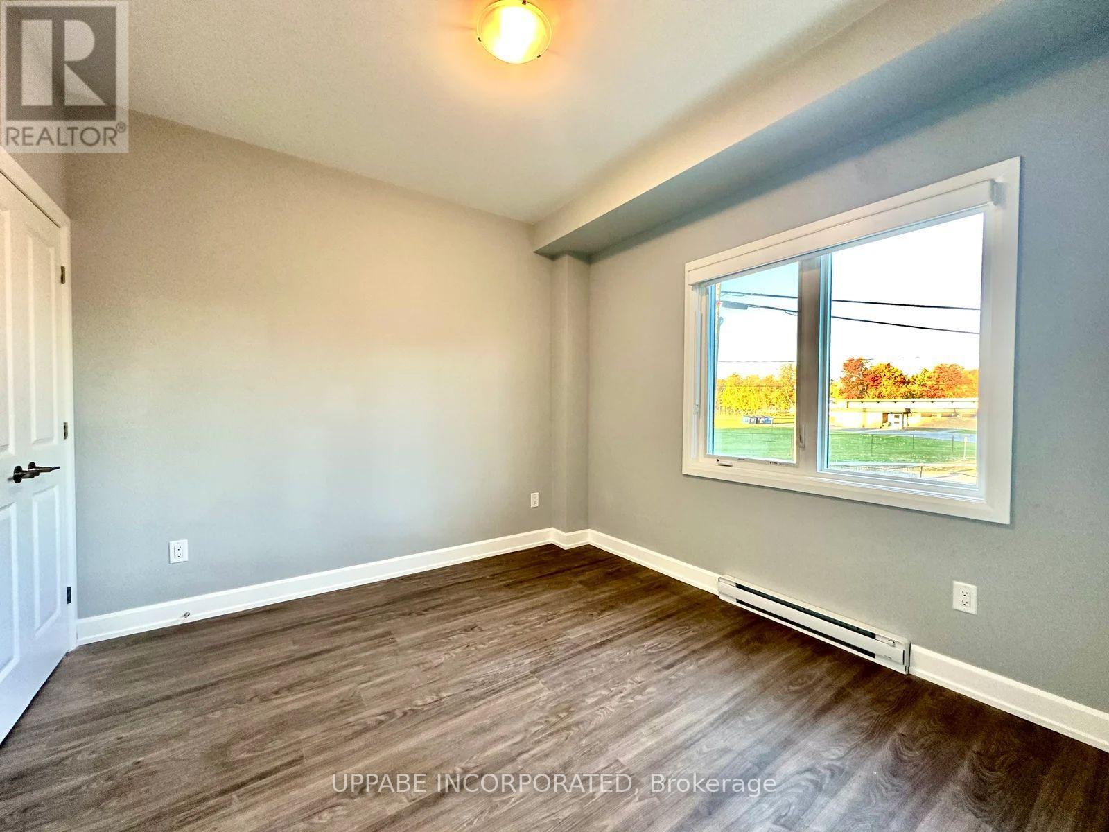 205 - 2380 Cleroux Crescent, Ottawa, Ontario  K1W 1A2 - Photo 8 - X12195143