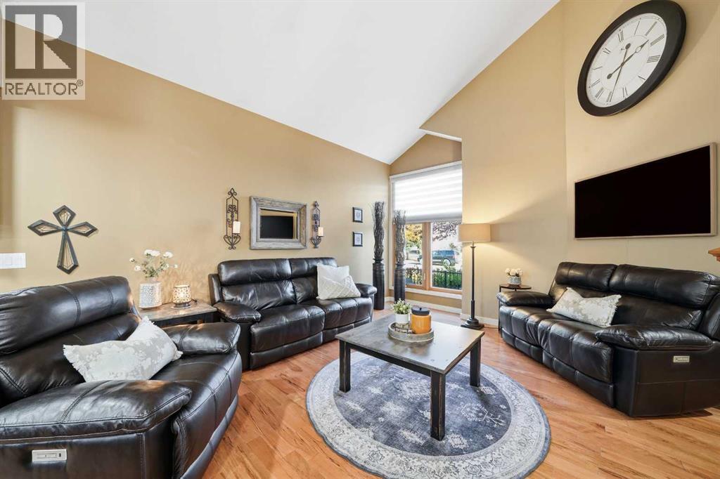 3520 44a Avenue, Red Deer, Alberta  T4N 3K3 - Photo 3 - A2266012