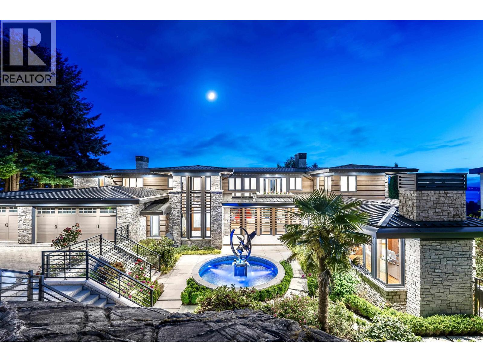 1036 EYREMOUNT DRIVE, West Vancouver, British Columbia