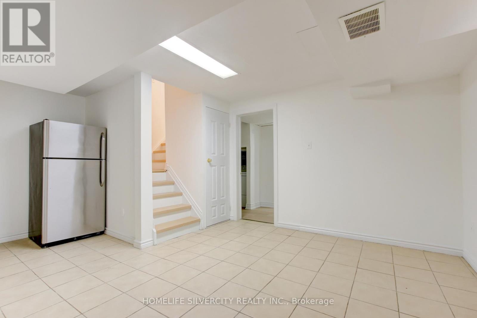 31 Garibaldi Drive, Brampton, Ontario  L6X 4Z2 - Photo 35 - W12474887