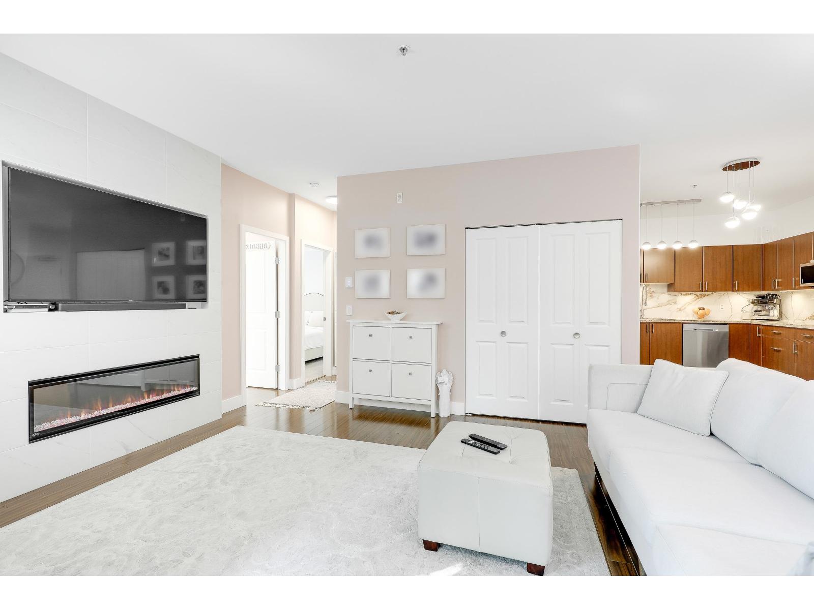 304 19830 56 Avenue, Langley, British Columbia V3A 0A5 - Photo 4 - R3047279