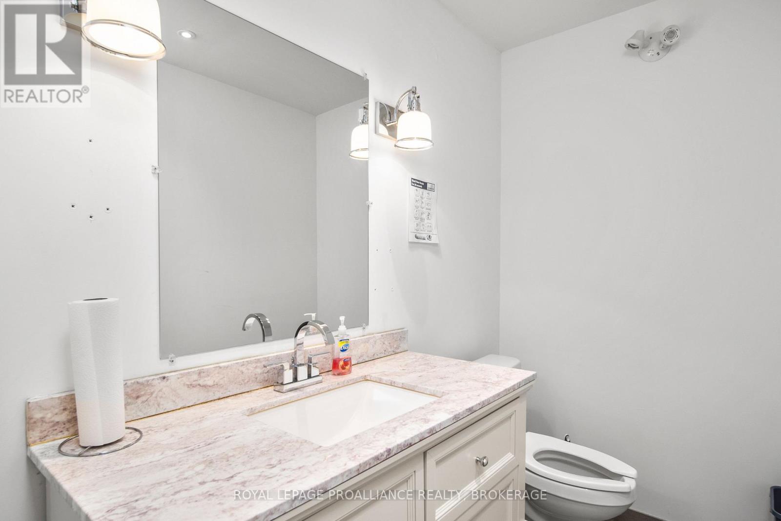 Second Floor - 60 Mill Street, Gananoque, Ontario  K7G 3A6 - Photo 12 - X12474951