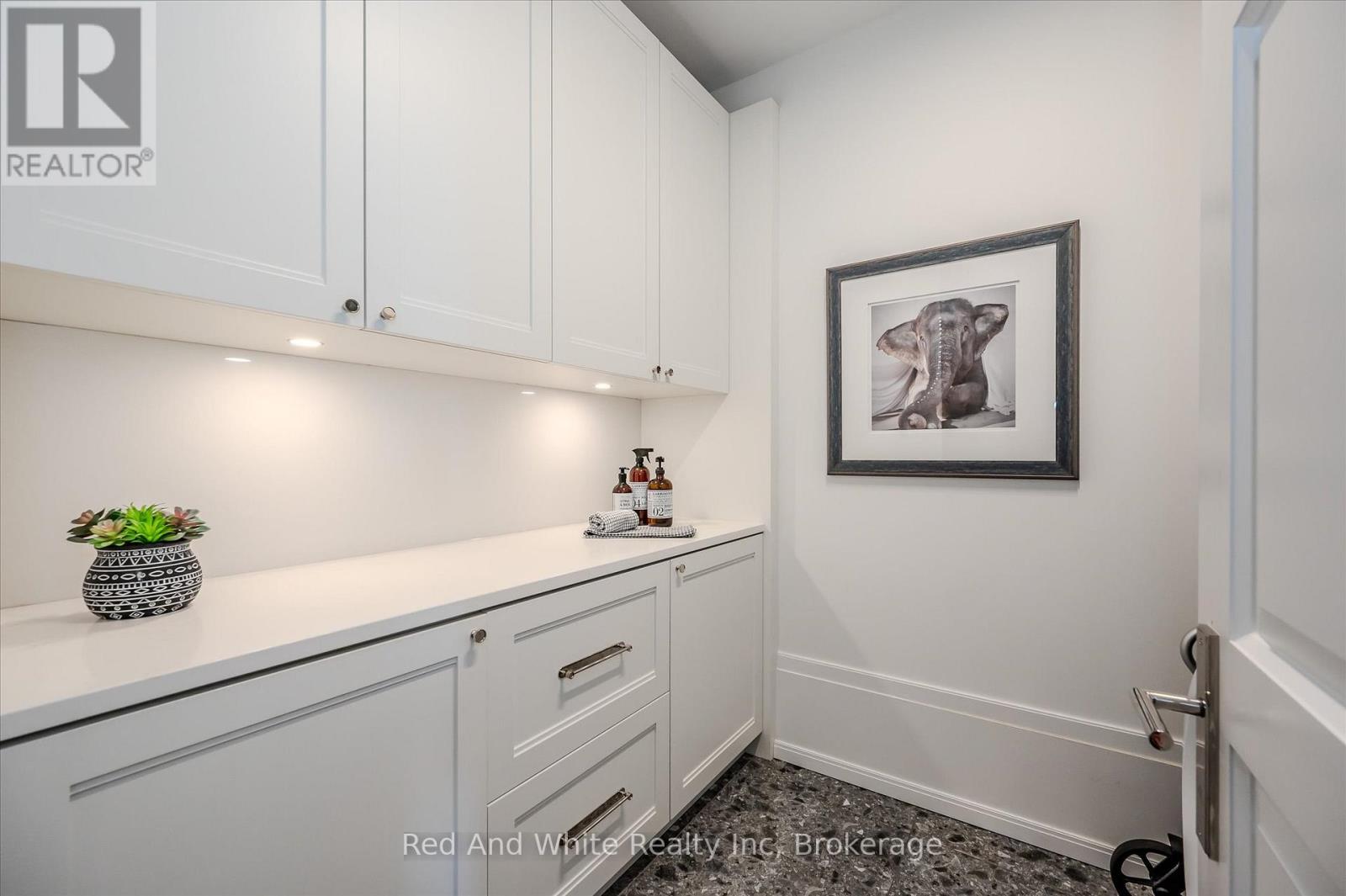308 - 19 Guelph Avenue, Cambridge, Ontario  N3C 1A2 - Photo 30 - X12474926