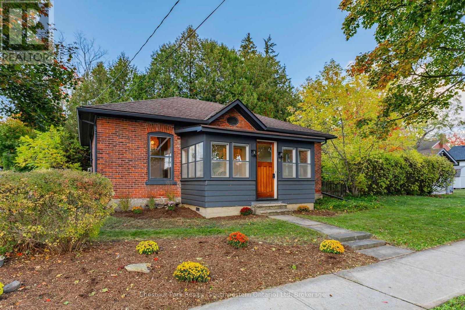 106 Colborne Street, Centre Wellington, Ontario  N0B 1S0 - Photo 8 - X12474931