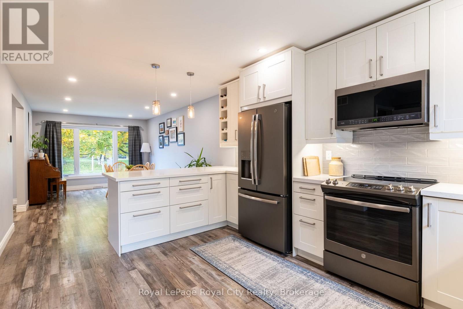 118 Stirling Macgregor Drive, Cambridge, Ontario  N1S 4T4 - Photo 10 - X12474948