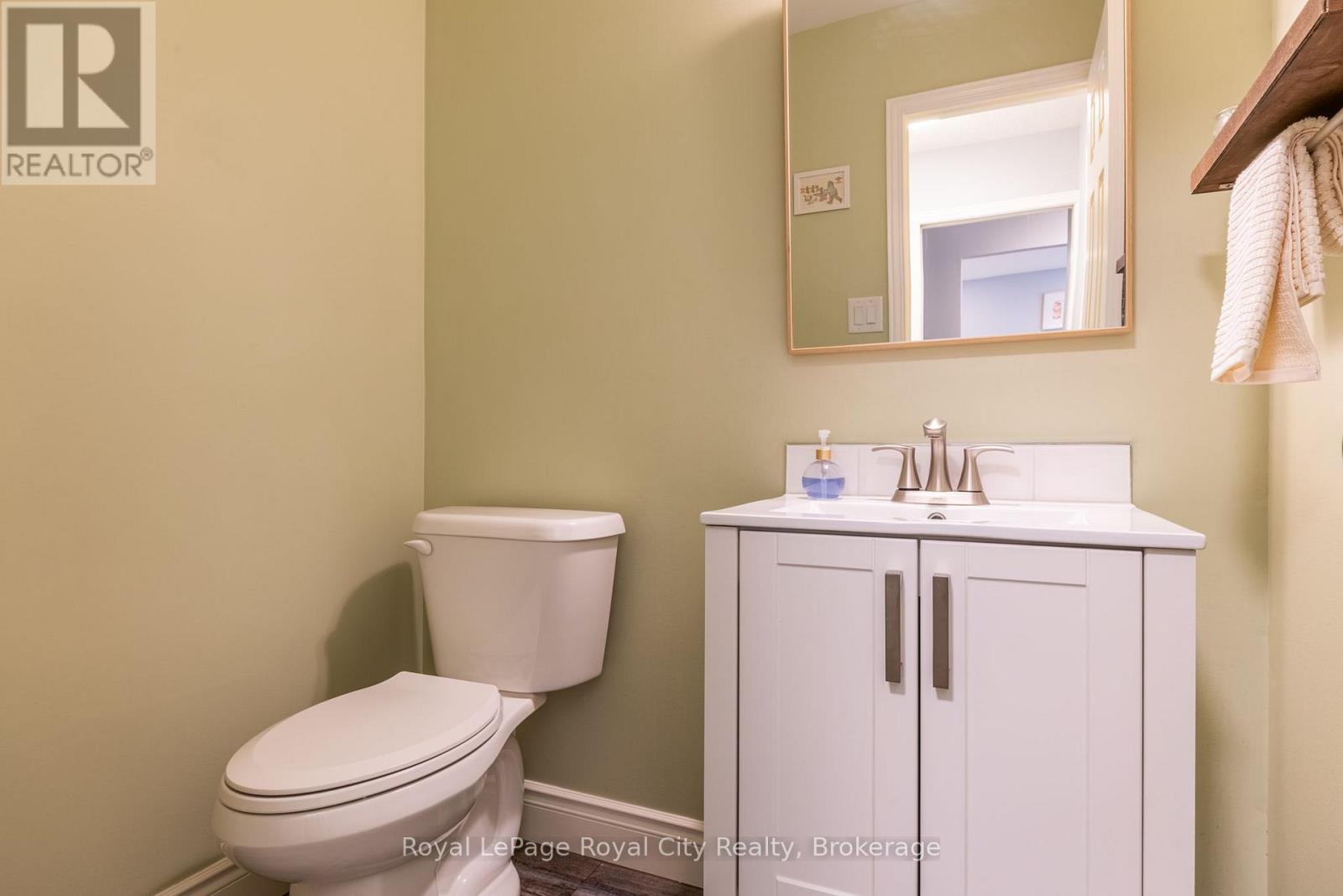 118 Stirling Macgregor Drive, Cambridge, Ontario  N1S 4T4 - Photo 17 - X12474948