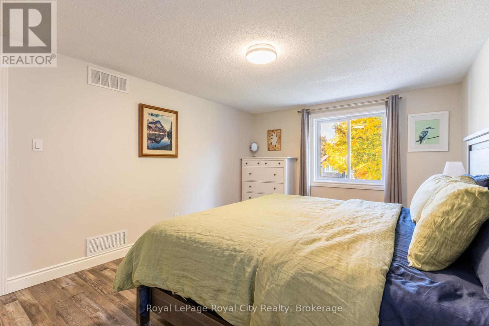 118 Stirling Macgregor Drive, Cambridge, Ontario  N1S 4T4 - Photo 19 - X12474948