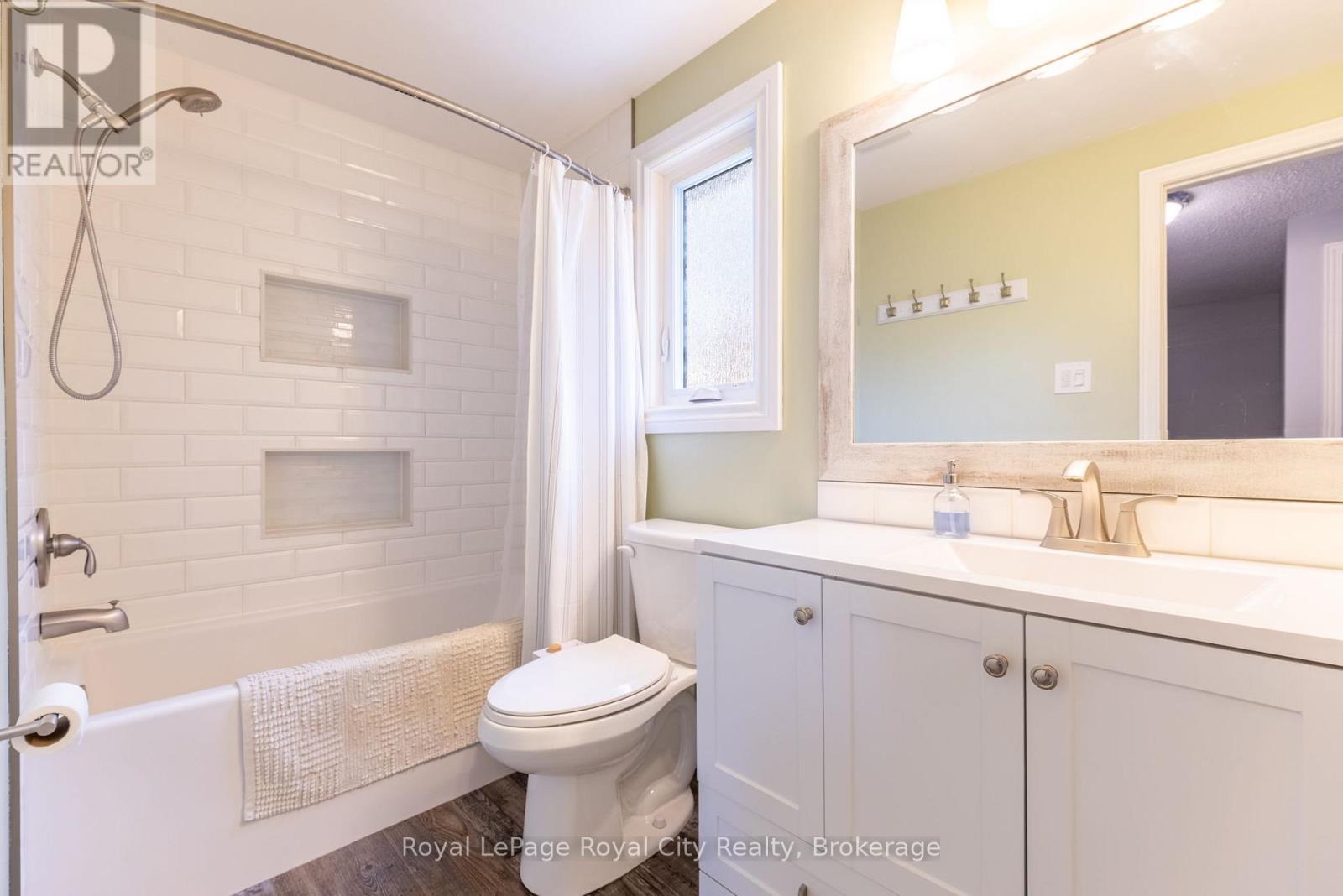 118 Stirling Macgregor Drive, Cambridge, Ontario  N1S 4T4 - Photo 27 - X12474948