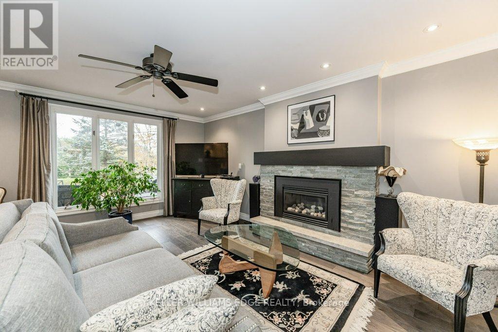 682 Westover Road, Hamilton, Ontario  L8B 1R5 - Photo 11 - X12474892