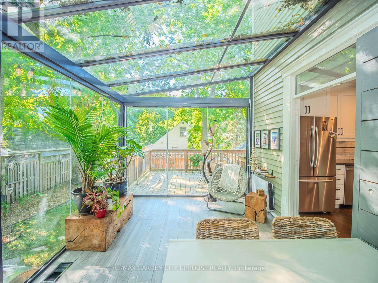 26 Mountain Street, Grimsby, Ontario  L3M 3K1 - Photo 10 - X12474900