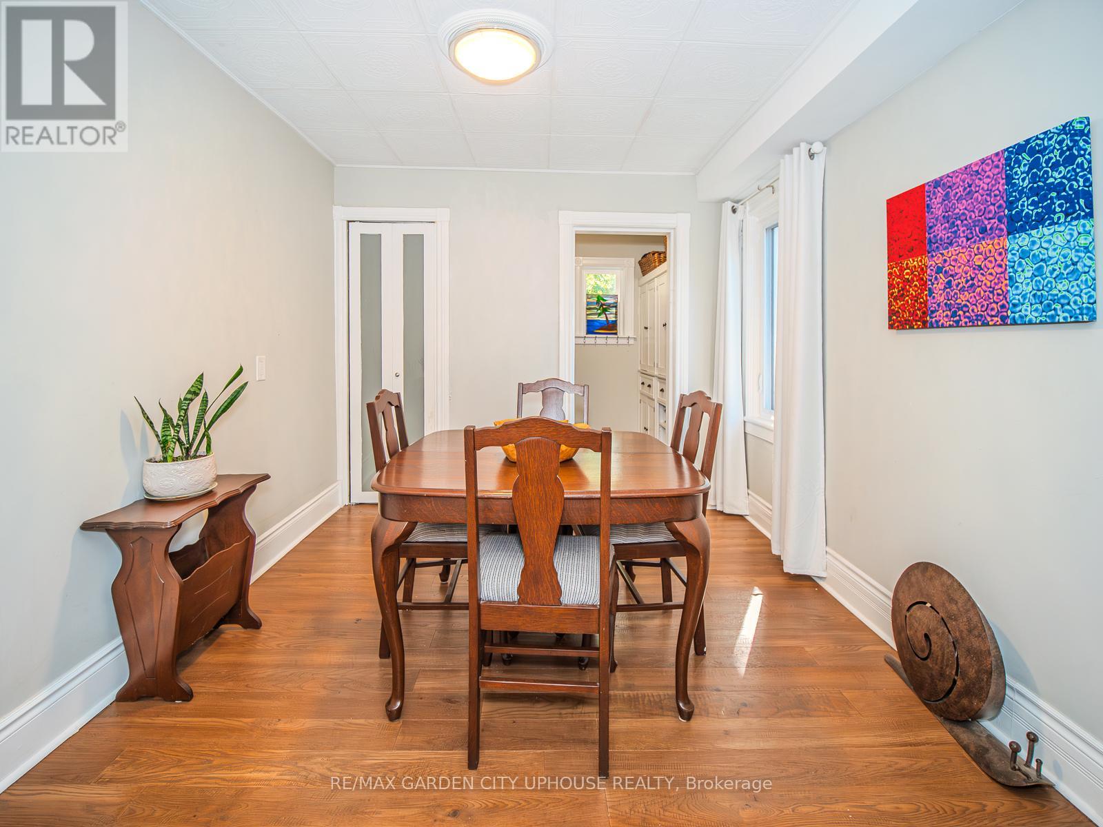 26 Mountain Street, Grimsby, Ontario  L3M 3K1 - Photo 14 - X12474900