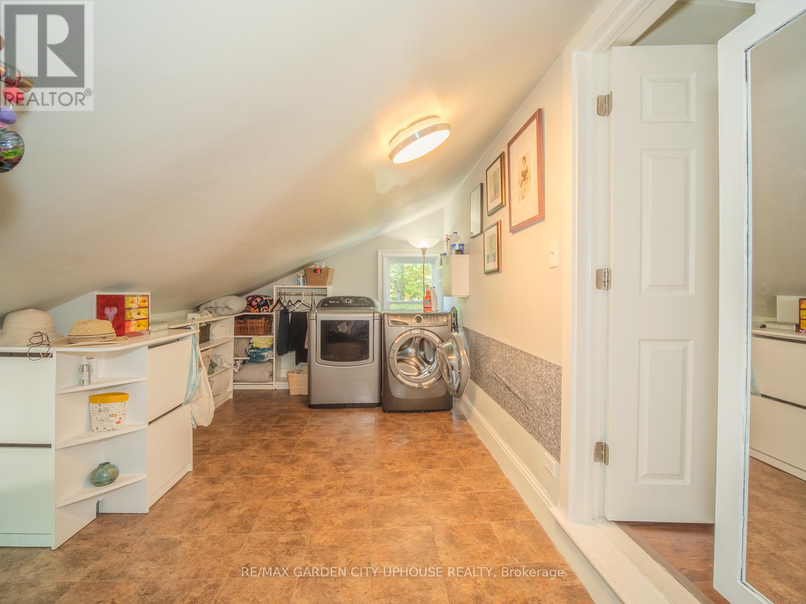 26 Mountain Street, Grimsby, Ontario  L3M 3K1 - Photo 20 - X12474900