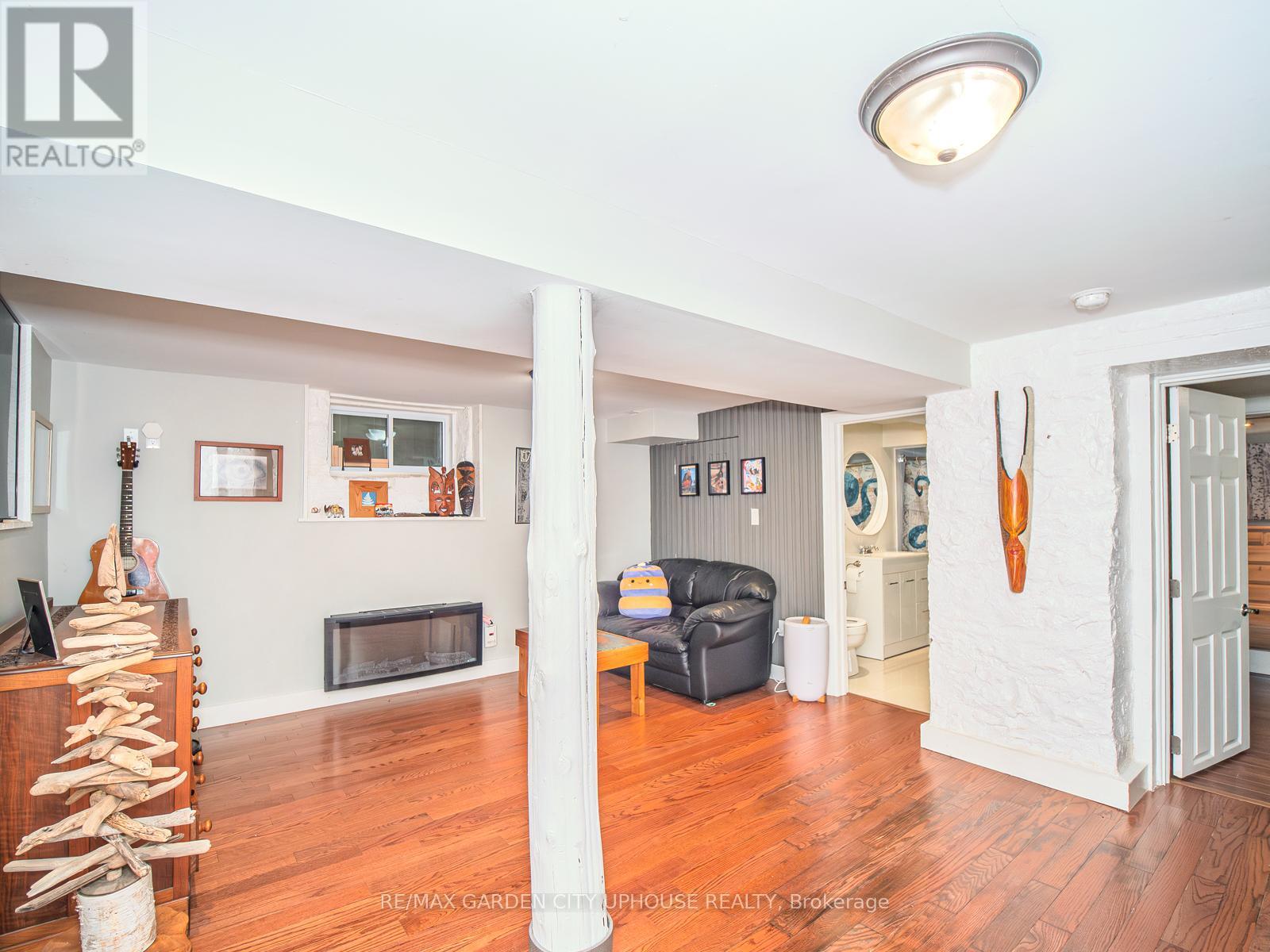 26 Mountain Street, Grimsby, Ontario  L3M 3K1 - Photo 21 - X12474900