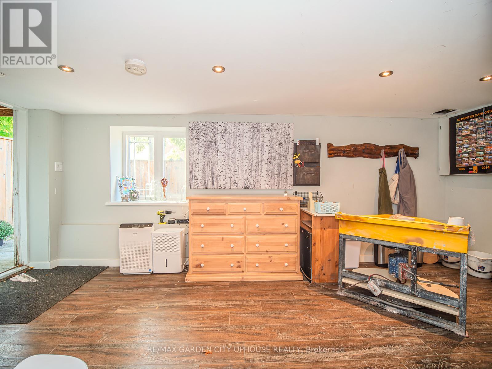 26 Mountain Street, Grimsby, Ontario  L3M 3K1 - Photo 24 - X12474900