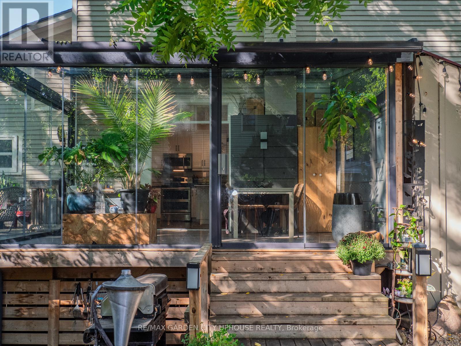 26 Mountain Street, Grimsby, Ontario  L3M 3K1 - Photo 25 - X12474900