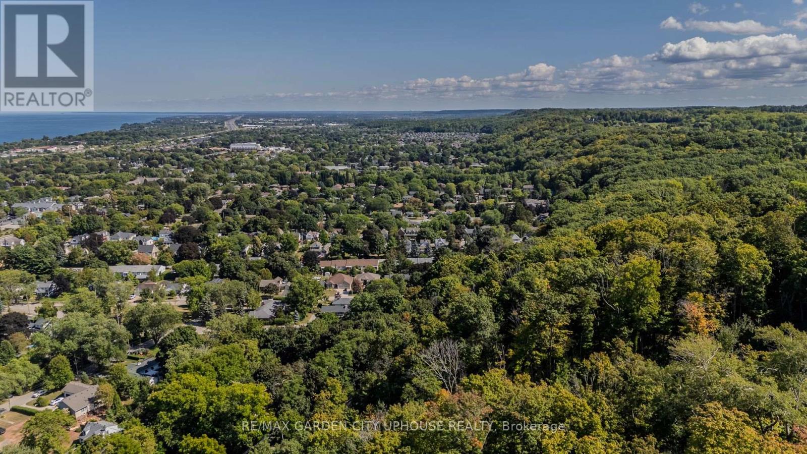 26 Mountain Street, Grimsby, Ontario  L3M 3K1 - Photo 33 - X12474900