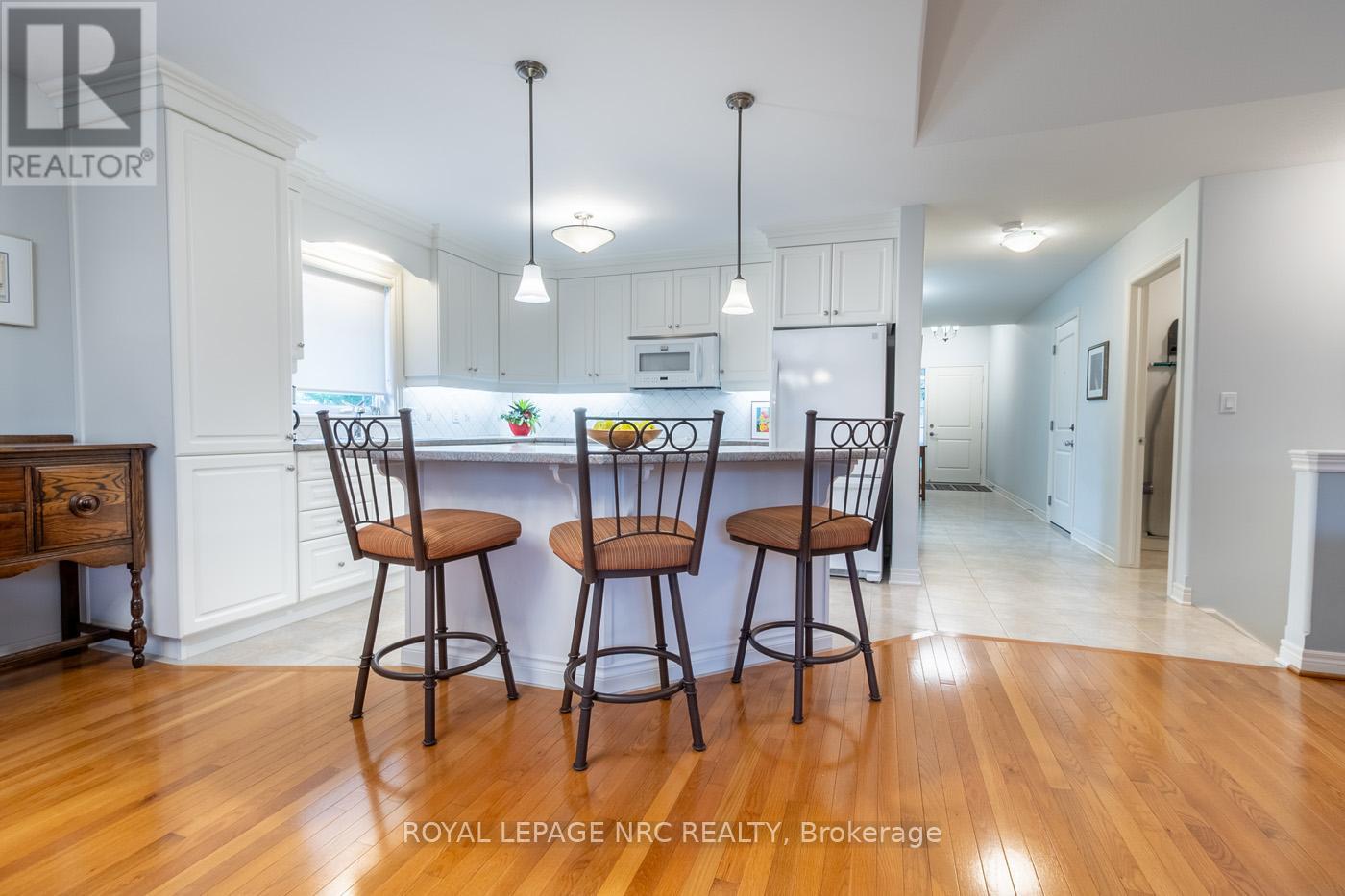 31 - 70 Elmwood Avenue, Welland, Ontario  L3C 0C1 - Photo 11 - X12474924