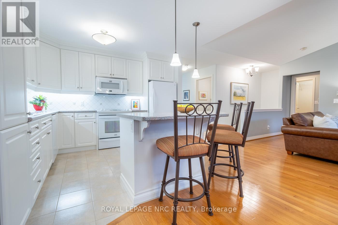 31 - 70 Elmwood Avenue, Welland, Ontario  L3C 0C1 - Photo 12 - X12474924