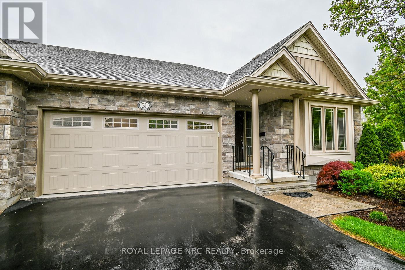 31 - 70 Elmwood Avenue, Welland, Ontario  L3C 0C1 - Photo 2 - X12474924