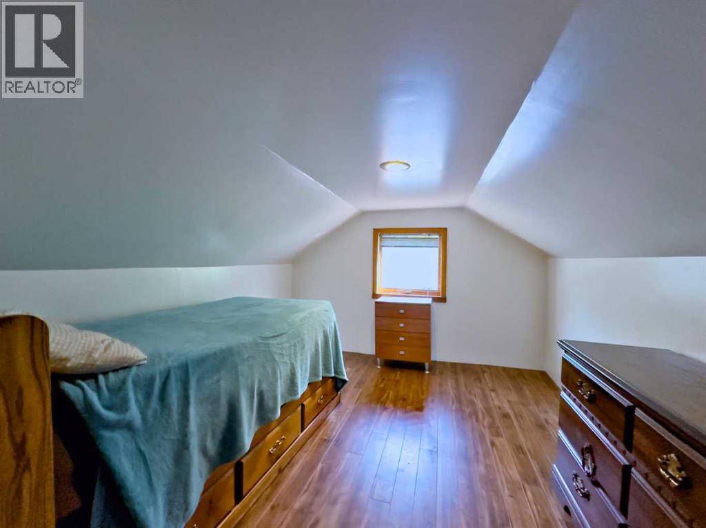 13205 15 Avenue, Blairmore, Alberta  T0K 0E0 - Photo 20 - A2238595