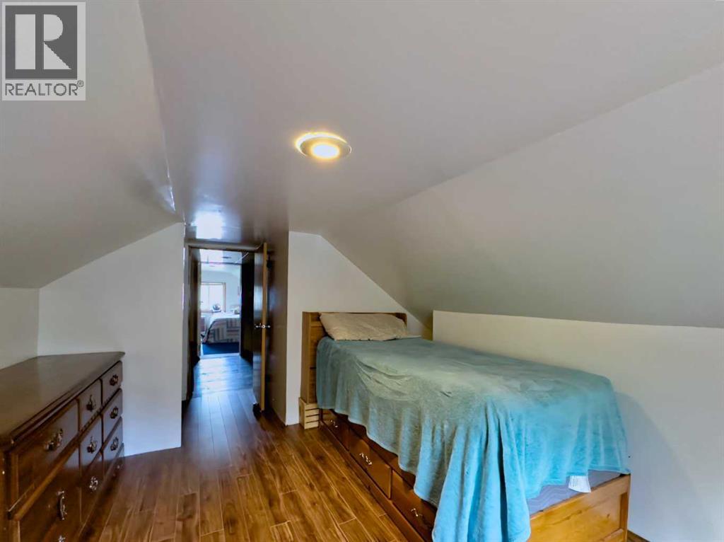 13205 15 Avenue, Blairmore, Alberta  T0K 0E0 - Photo 21 - A2238595