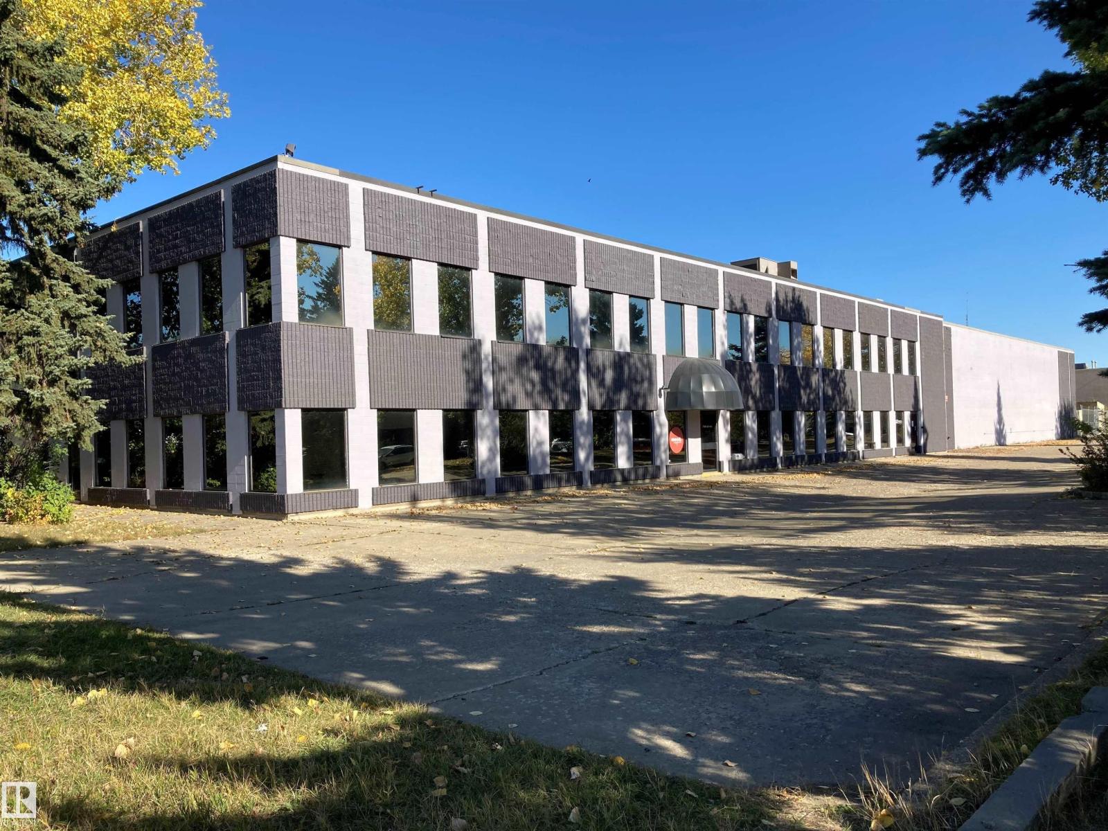 17524 108 AV NW NW, Edmonton, Alberta