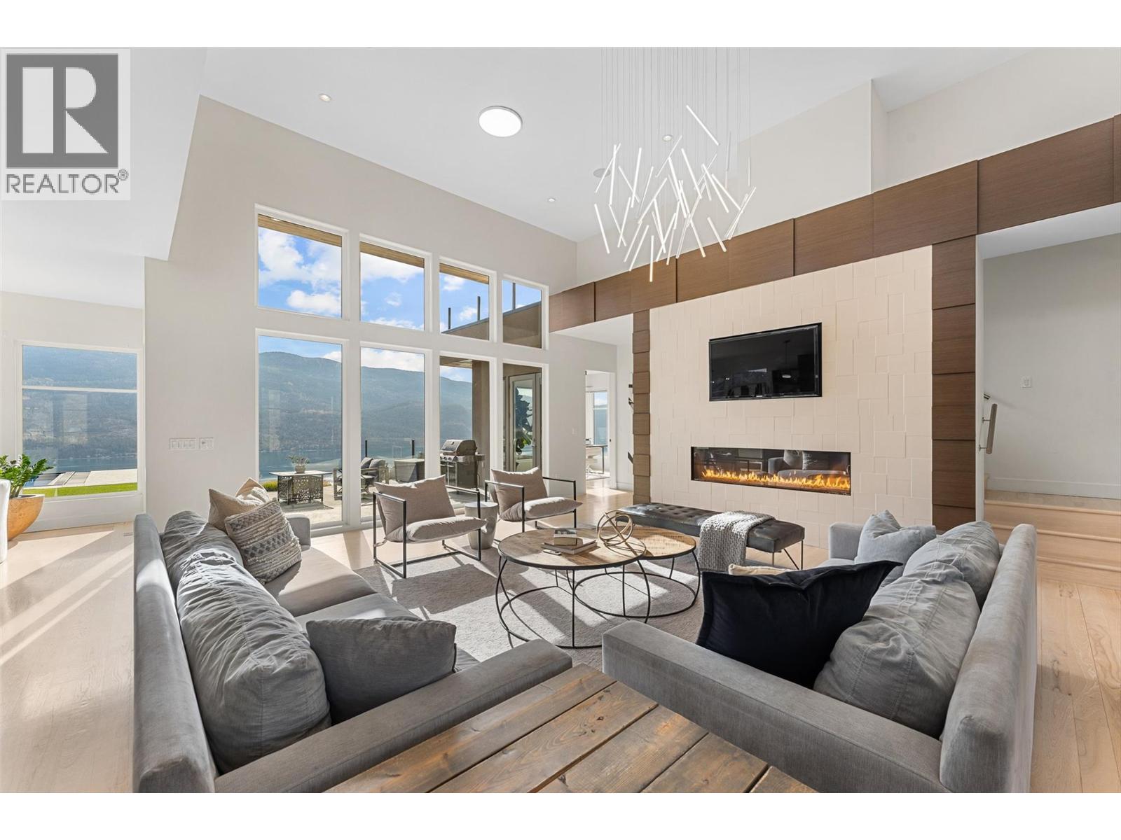 238 Kalamalka Lakeview Drive, Vernon, British Columbia  V1H 1G1 - Photo 20 - 10366378