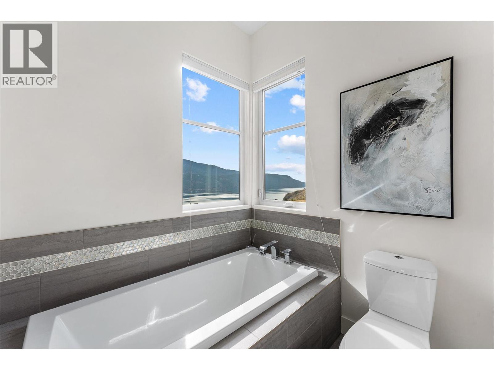 238 Kalamalka Lakeview Drive, Vernon, British Columbia  V1H 1G1 - Photo 39 - 10366378