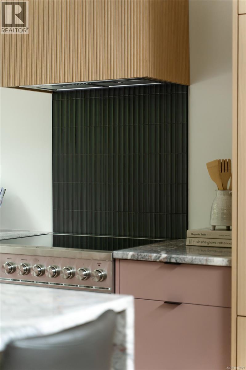 4464 Sunnywood Pl, Saanich, British Columbia  V8X 4N4 - Photo 15 - 1018023