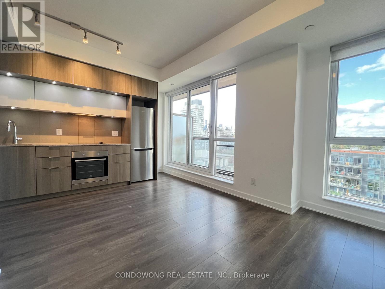 1011 - 55 REGENT PARK BOULEVARD, Toronto, Ontario