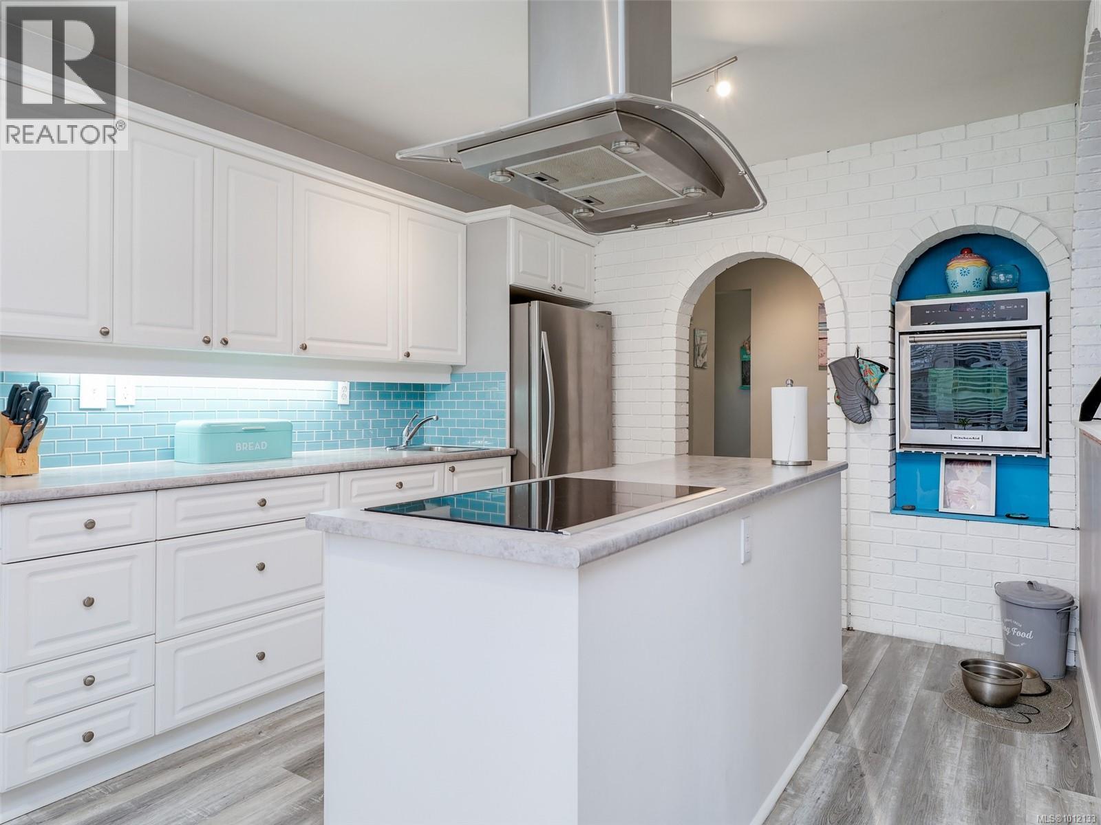 6525 Country Rd, Sooke, British Columbia  V9Z 0W9 - Photo 6 - 1012133