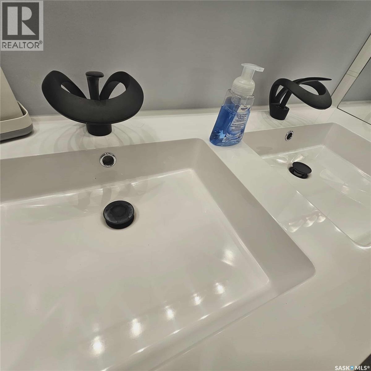 3042 Huntington Place, Regina, Saskatchewan  S4V 1Y1 - Photo 21 - SK021062