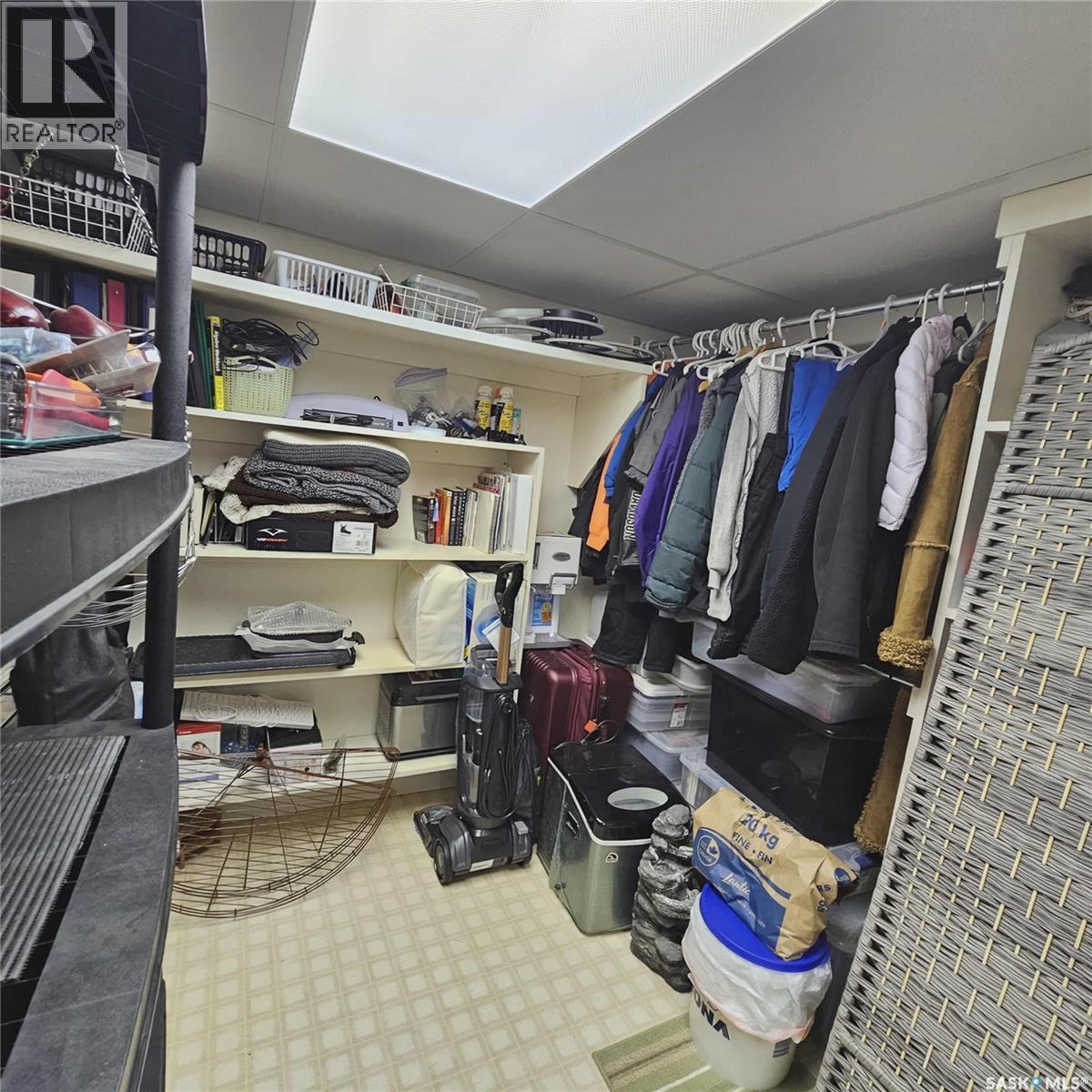 3042 Huntington Place, Regina, Saskatchewan  S4V 1Y1 - Photo 33 - SK021062