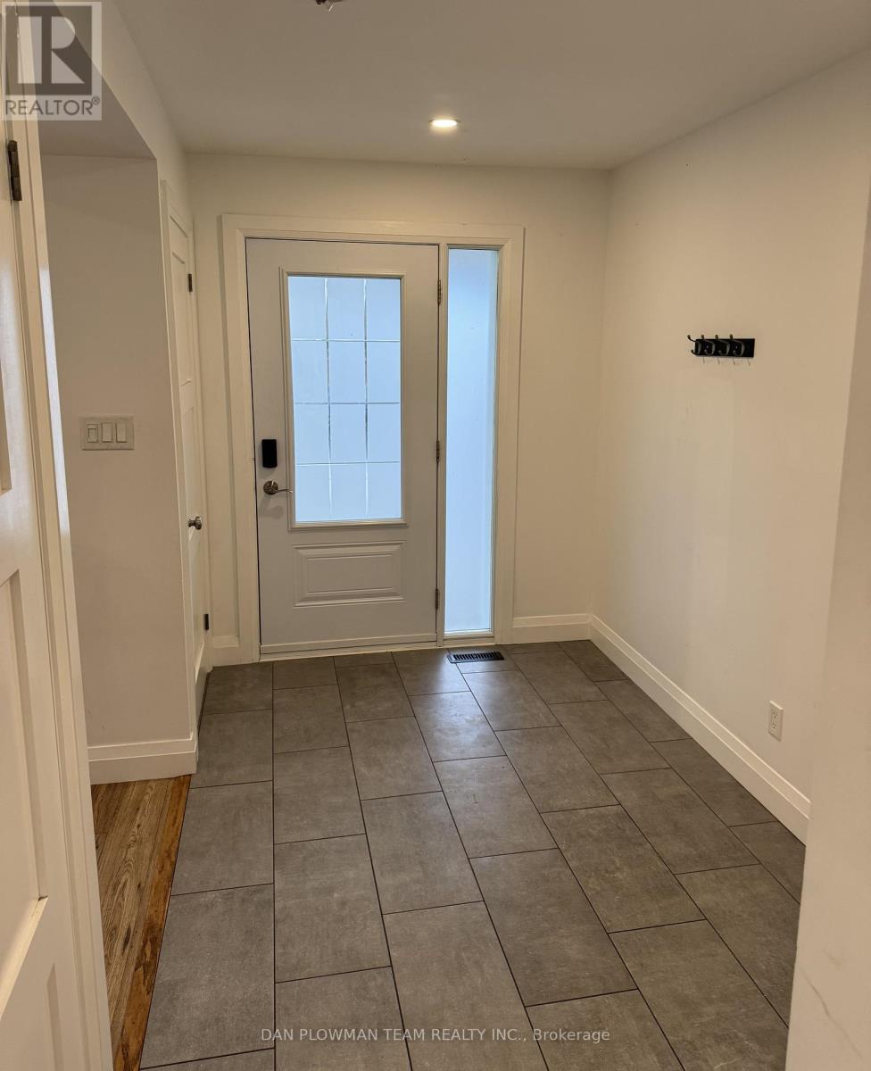 744 Hillcrest Road, Pickering, Ontario  L1W 2P4 - Photo 2 - E12474903