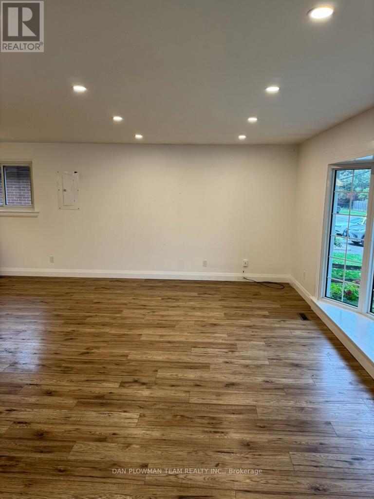 744 Hillcrest Road, Pickering, Ontario  L1W 2P4 - Photo 3 - E12474903