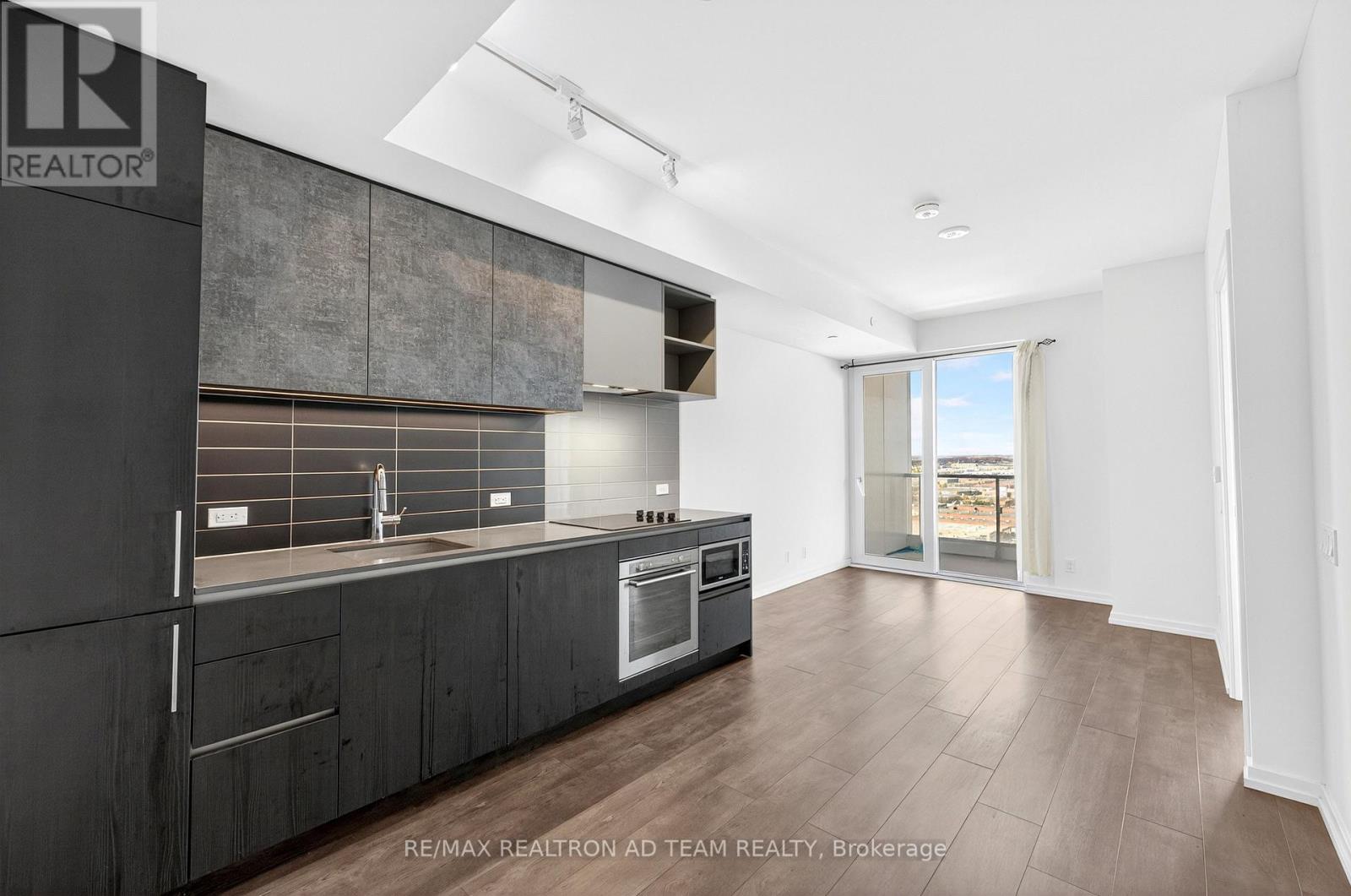 1901 - 1000 Portage Parkway, Vaughan, Ontario  L4K 0L1 - Photo 10 - N12474934