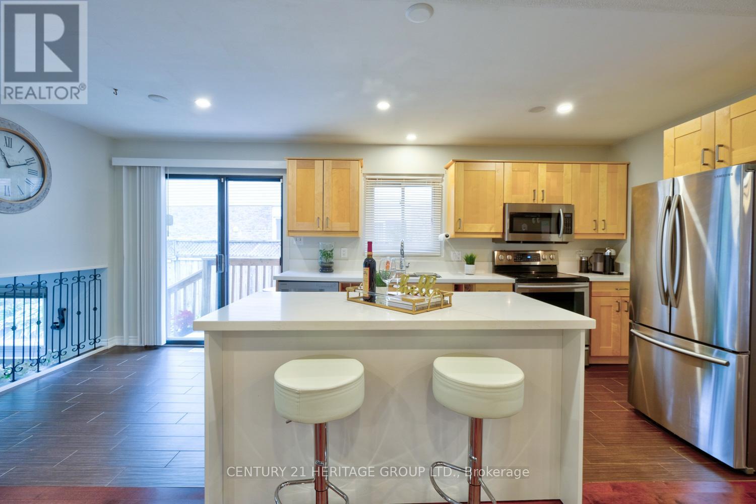 169 Spruce Street, Aurora, Ontario  L4G 3R7 - Photo 3 - N12474946