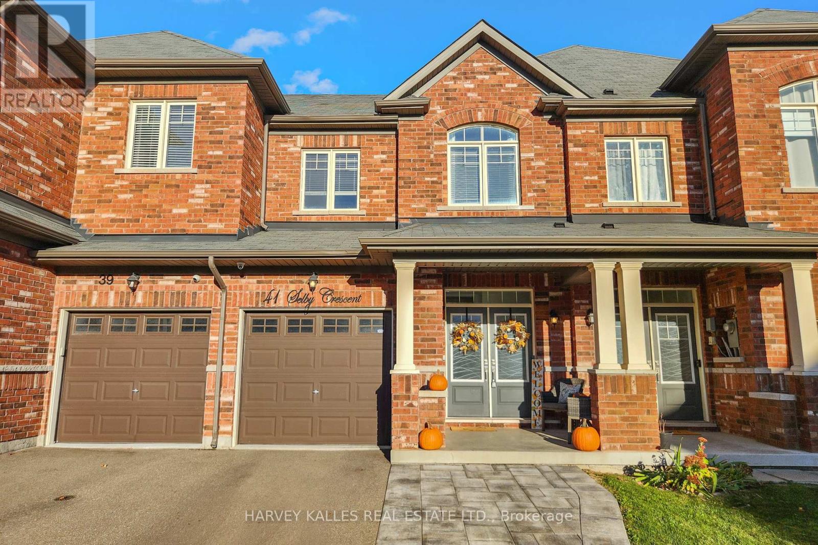 41 Selby Crescent, Bradford West Gwillimbury, Ontario  L3Z 0V3 - Photo 2 - N12474968