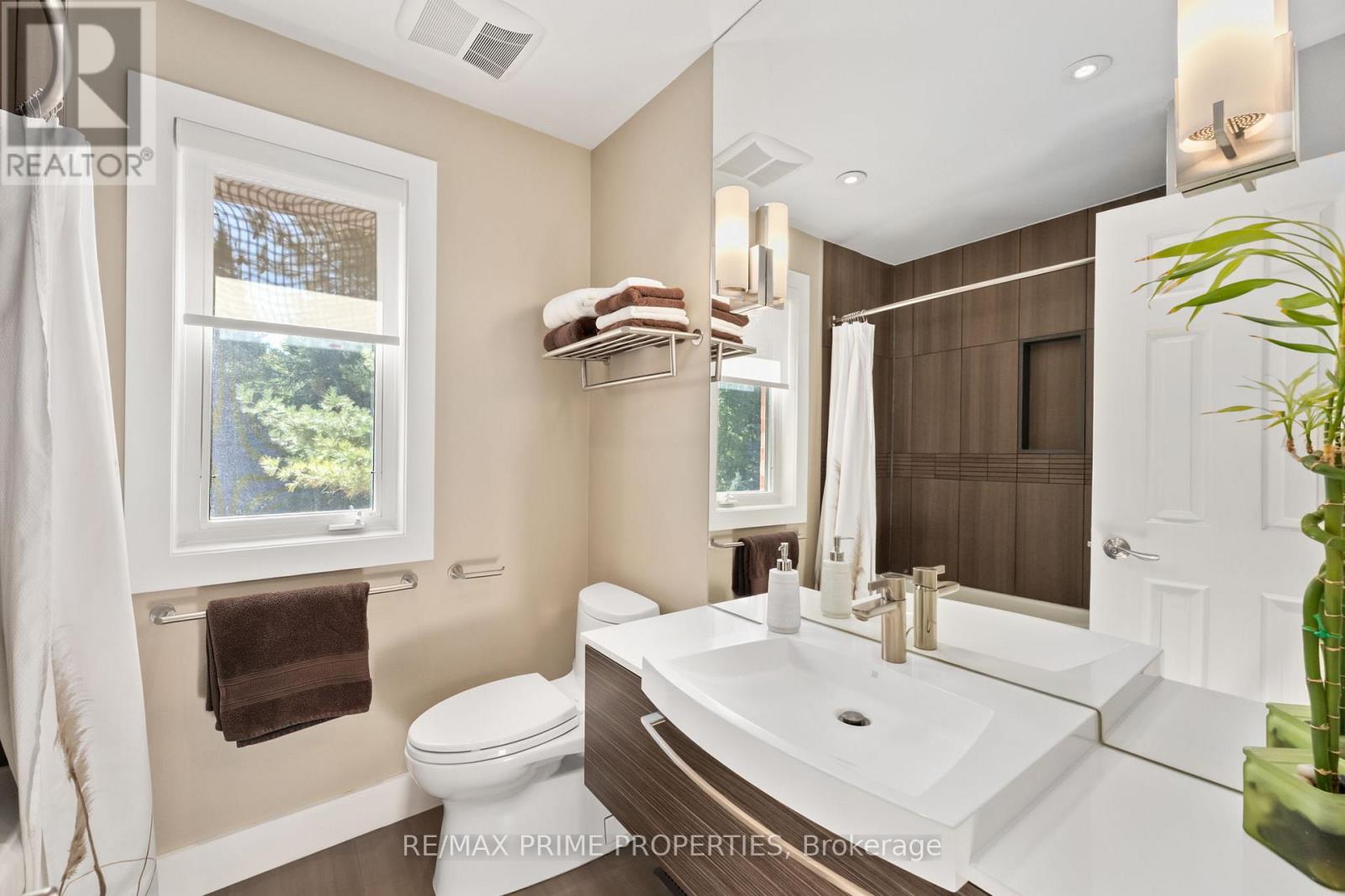 9 Valentini Avenue, East Gwillimbury, Ontario  L9N 1H9 - Photo 22 - N12474969