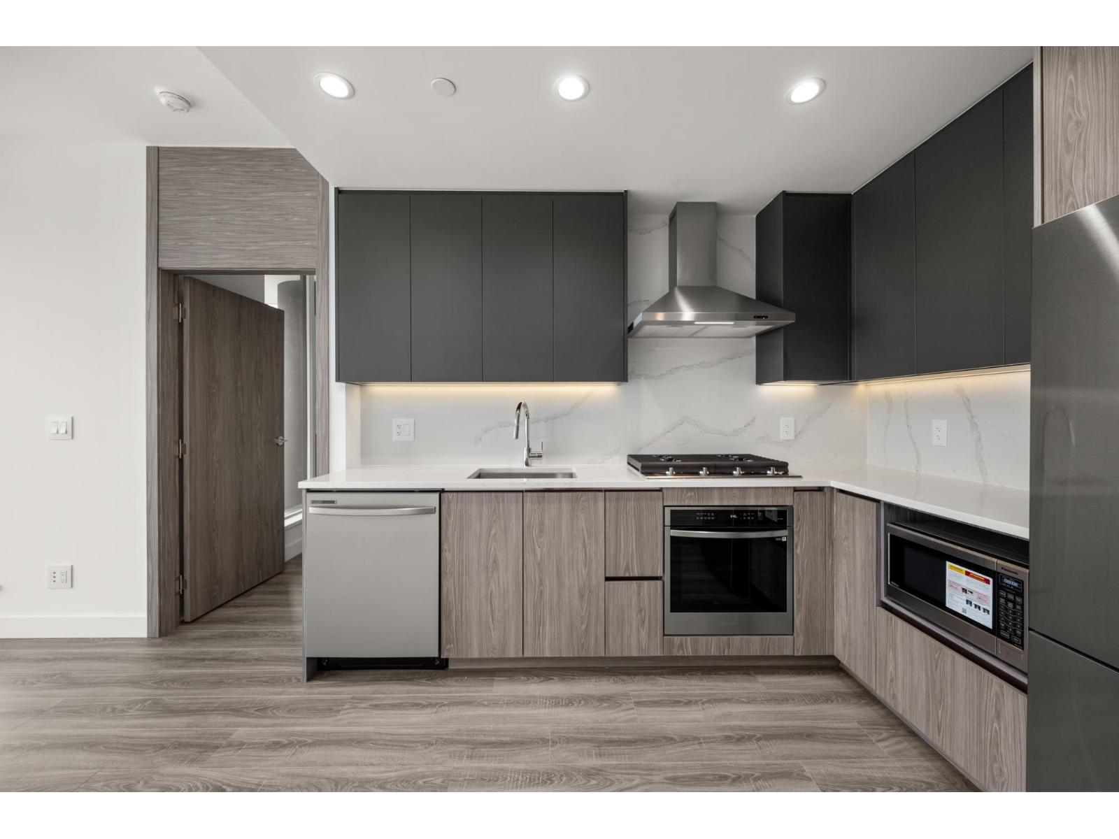 3908 10750 135a Street, Surrey, British Columbia  V3T 0V4 - Photo 3 - R3060713