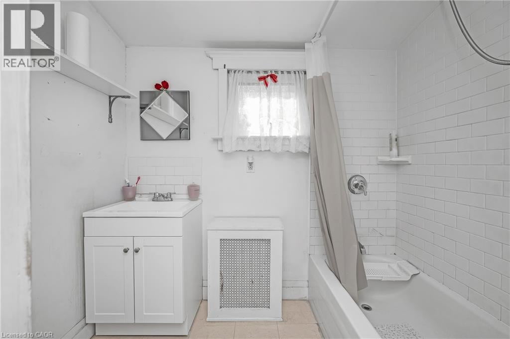 1088 King Street E, Hamilton, Ontario  L8M 1E3 - Photo 26 - 40781227