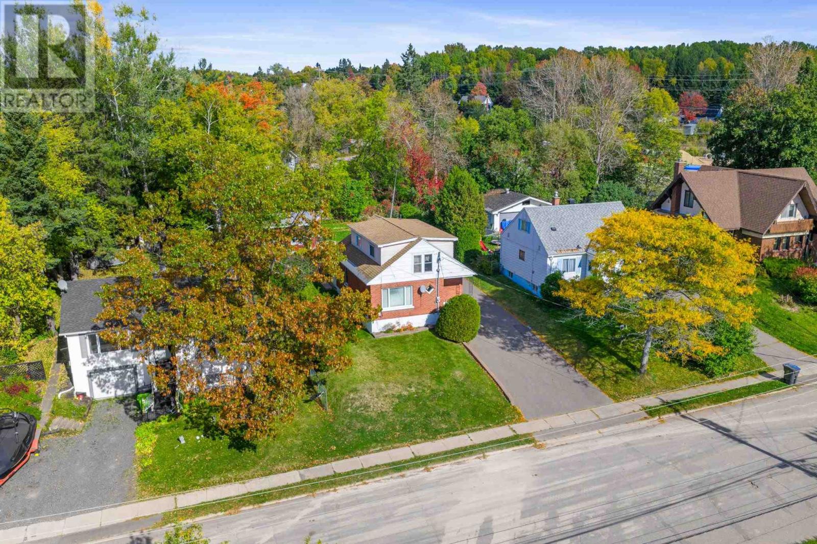 34 Elliott Rd, Sault Ste. Marie, Ontario  P6C 2Z4 - Photo 3 - SM252946