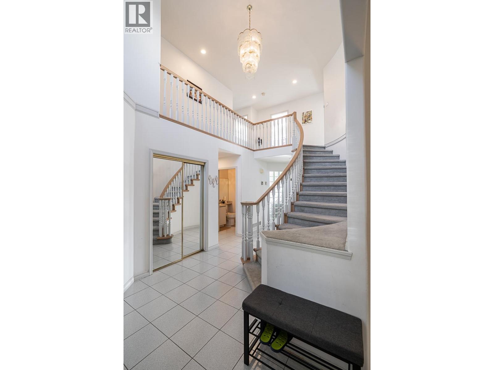 2980 Cliffrose Crescent, Coquitlam, British Columbia  V3E 2T2 - Photo 4 - R3060584