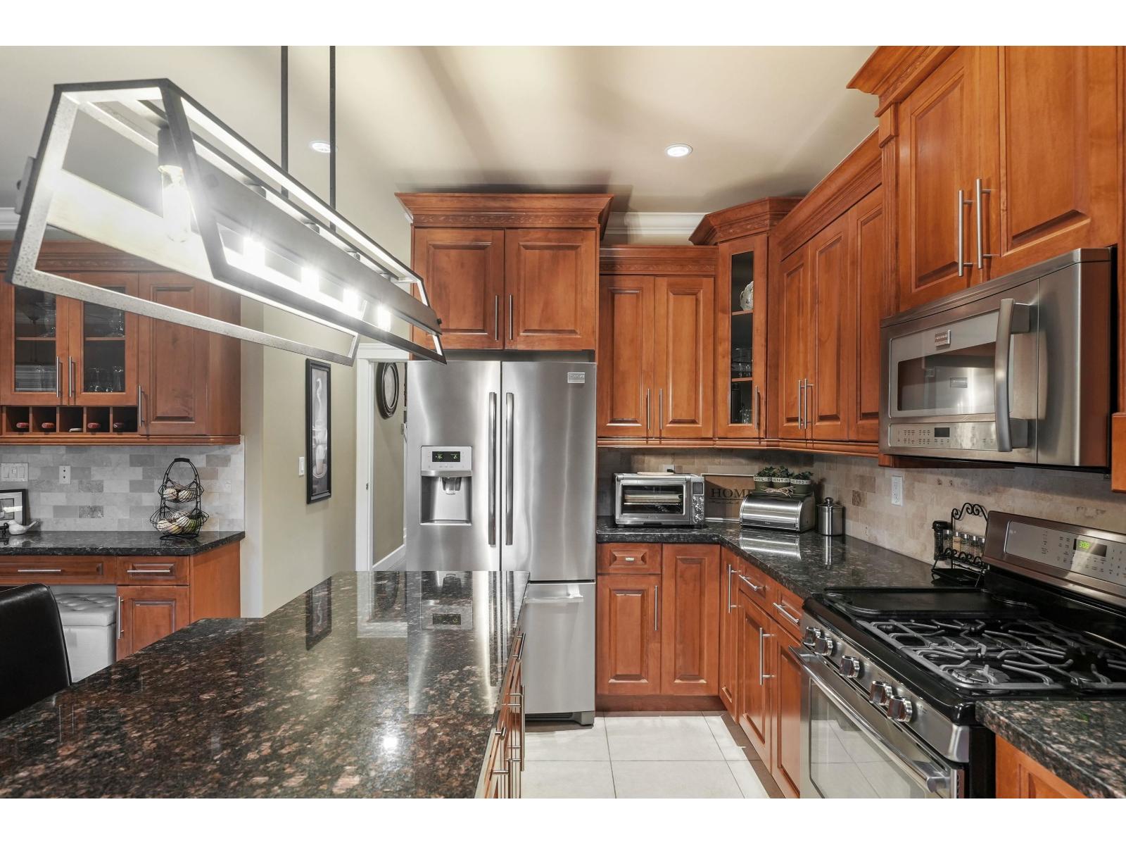 18496 64 Avenue, Surrey, British Columbia  V3S 8J6 - Photo 8 - R3060660