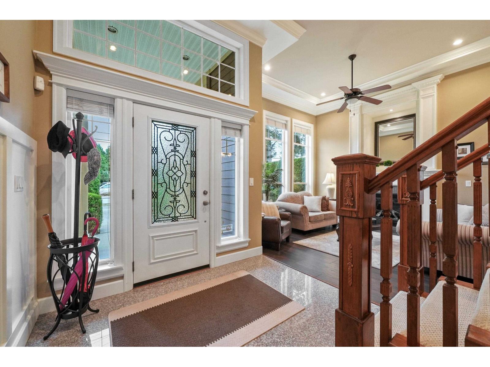 18496 64 Avenue, Surrey, British Columbia  V3S 8J6 - Photo 3 - R3060660