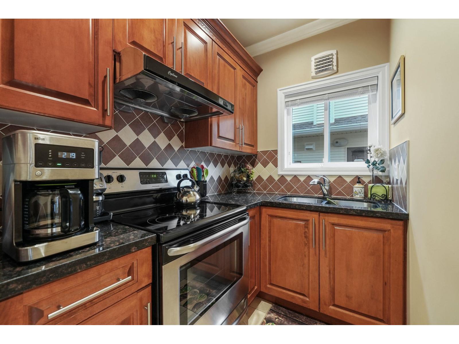 18496 64 Avenue, Surrey, British Columbia  V3S 8J6 - Photo 10 - R3060660