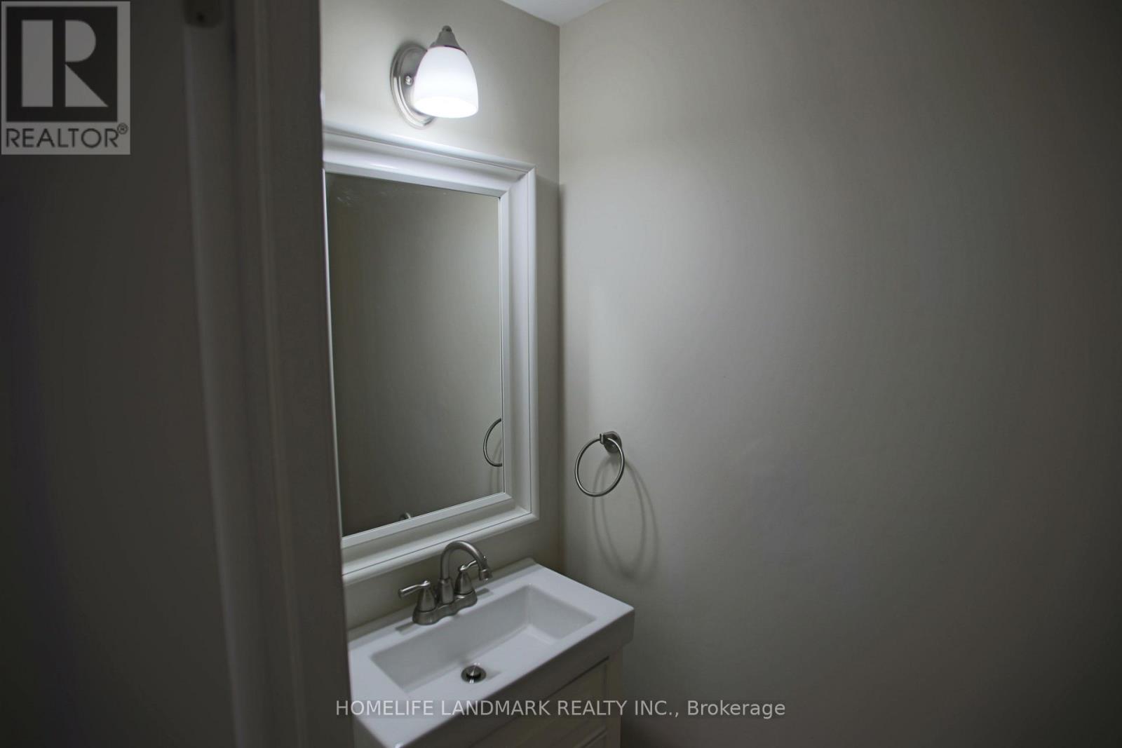 11 - 2614 Dashwood Drive, Oakville, Ontario  L6M 0K5 - Photo 11 - W12474920